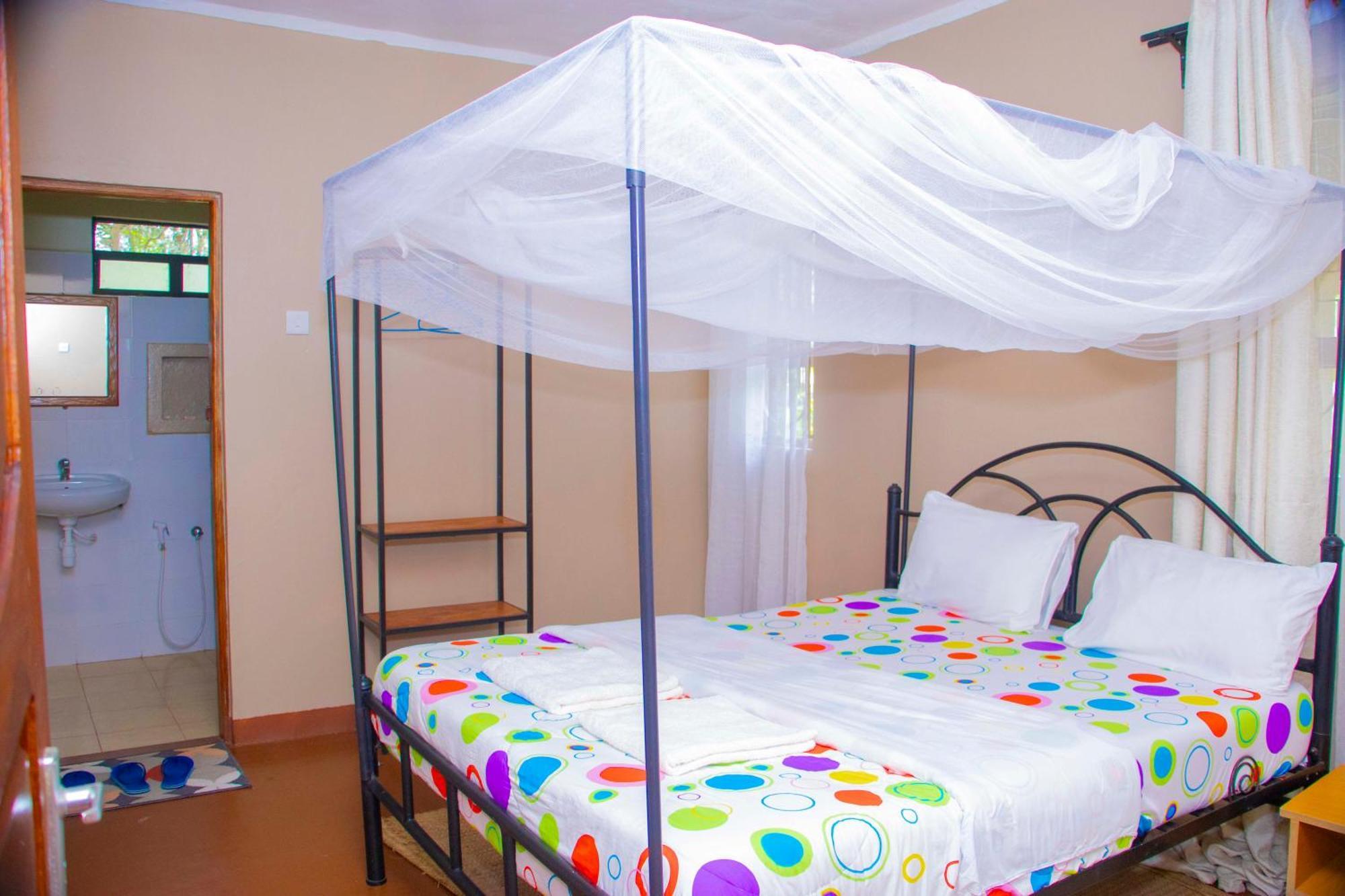 Shamba Hostel Usa River 외부 사진