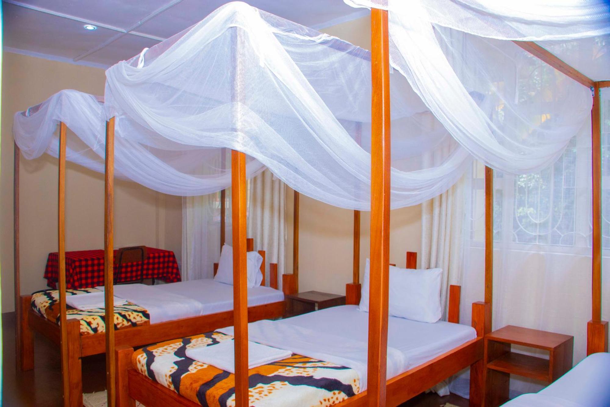 Shamba Hostel Usa River 외부 사진